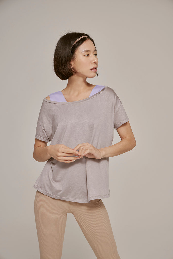 TENCEL™ tee (Second Hand) Tee Size: M Color: Lilac grey SMK Material: 96% tencel™ 4% span ballet,dance,tencel,tops,vegan,woman,women,yoga,요가,텐셀,티,티셔츠