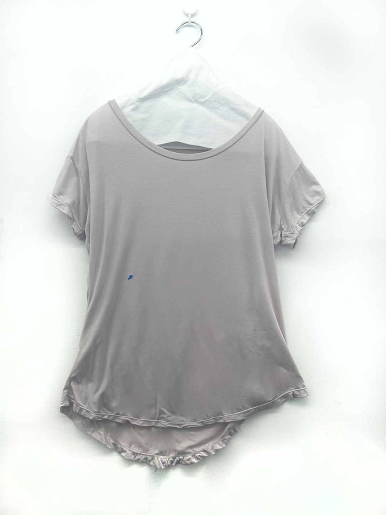 TENCEL™ tee (Second Hand) Tee Size: S Color: Ice grey SMK Material: 96% tencel™ 4% span ballet,dance,tencel,tops,vegan,woman,women,yoga,요가,텐셀,티,티셔츠