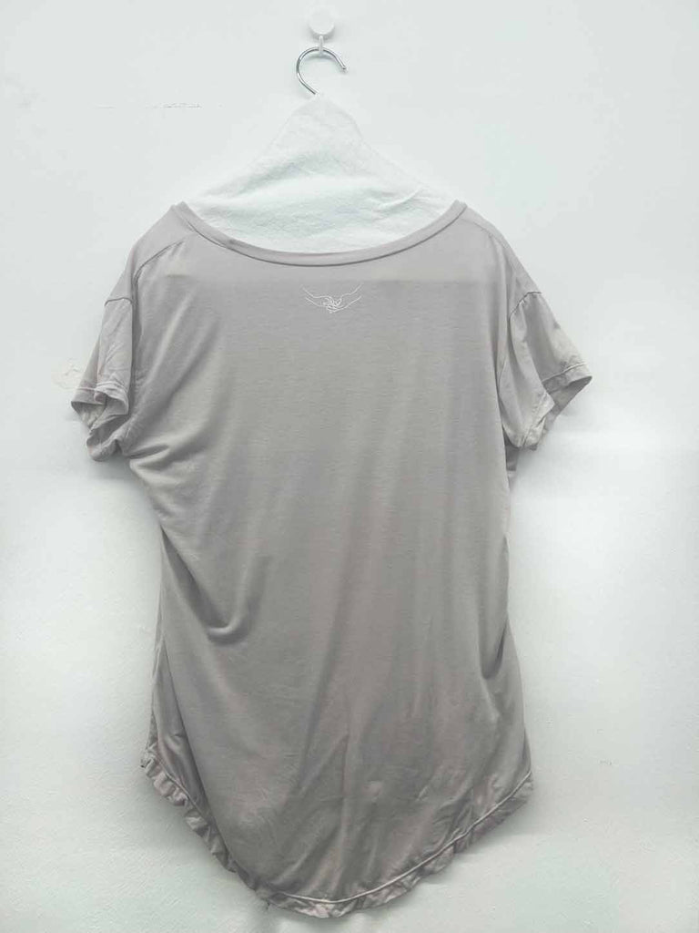 TENCEL™ tee (Second Hand) Tee Size: S Color: Ice grey SMK Material: 96% tencel™ 4% span ballet,dance,tencel,tops,vegan,woman,women,yoga,요가,텐셀,티,티셔츠