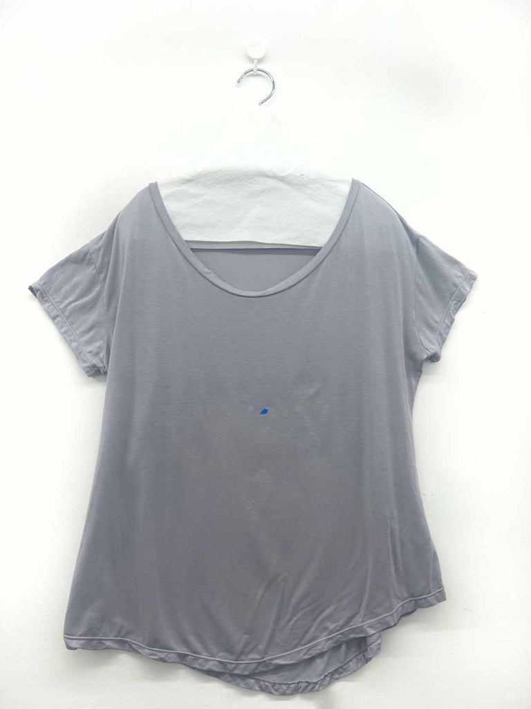 TENCEL™ tee (Second Hand) Tee Size: S Color: Ice grey SMK Material: 96% tencel™ 4% span ballet,dance,tencel,tops,vegan,woman,women,yoga,요가,텐셀,티,티셔츠